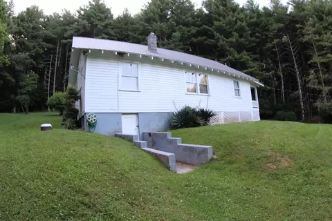 Exterior - 1190 Sutphintown Rd, Dugspur, VA 24325 photo 4 of 12