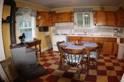 Kitchen - 1190 Sutphintown Rd, Dugspur, VA 24325 photo 2 of 2