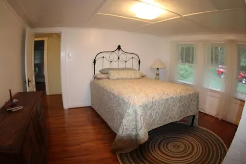 Bedroom - 1190 Sutphintown Rd, Dugspur, VA 24325 photo 8 of 11