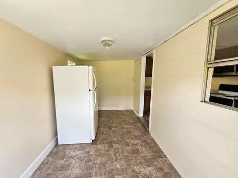 230 W Hurt Buggy Rd, Cedar Bluff, VA 24609 photo 7