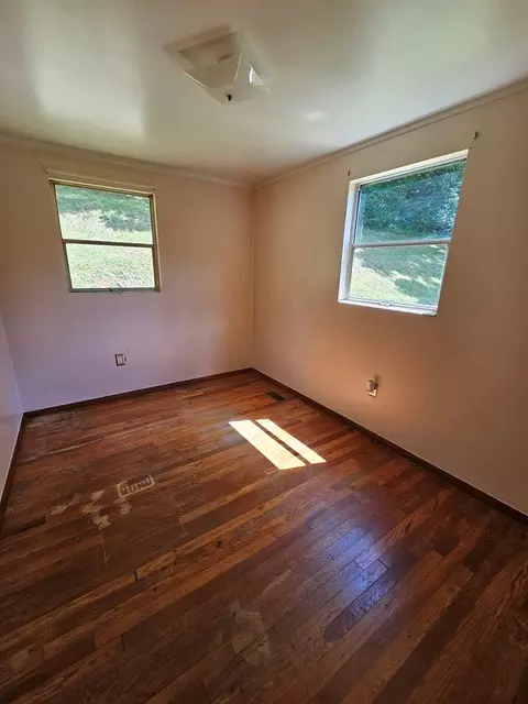 230 W Hurt Buggy Rd, Cedar Bluff, VA 24609 photo 15
