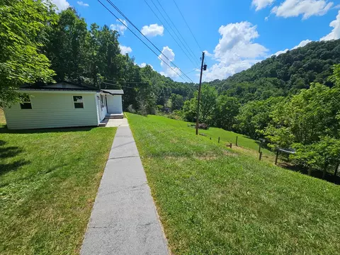 230 W Hurt Buggy Rd, Cedar Bluff, VA 24609 photo 20