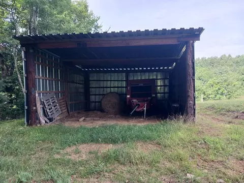 Exterior - 72 Fox Glen Rd, Fancy Gap, VA 24328 photo 11 of 34