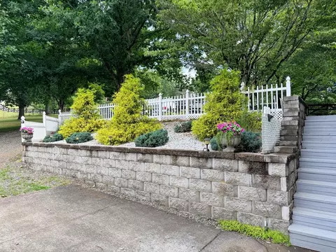 Exterior - 72 Fox Glen Rd, Fancy Gap, VA 24328 photo 6 of 34