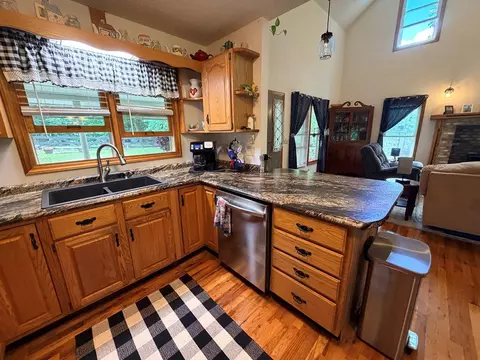 Kitchen - 72 Fox Glen Rd, Fancy Gap, VA 24328 photo 3 of 6