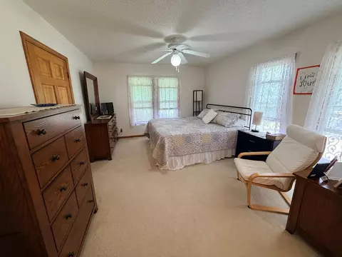 Bedroom - 72 Fox Glen Rd, Fancy Gap, VA 24328 photo 1 of 3
