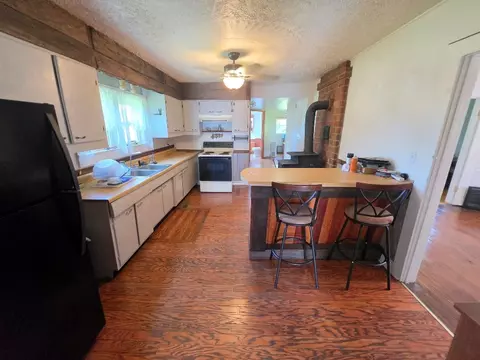 Kitchen - 23 Windytown Rd, Fries, VA 24330 photo 2 of 3