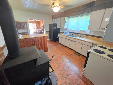 Kitchen - 23 Windytown Rd, Fries, VA 24330 photo 3 of 3