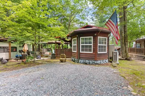 236 Natalie Cir, Hillsville, VA 24343