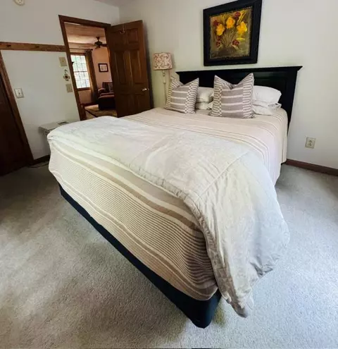 Bedroom - 2132 Cascade Tr, Fancy Gap, VA 24328 photo 4 of 6