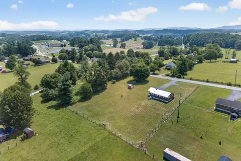 View/Area - 969 Ivanhoe Rd, Max Meadows, VA 24360 photo 9 of 11