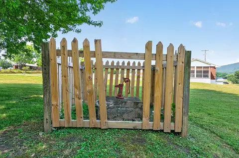 Exterior - 969 Ivanhoe Rd, Max Meadows, VA 24360 photo 10 of 21
