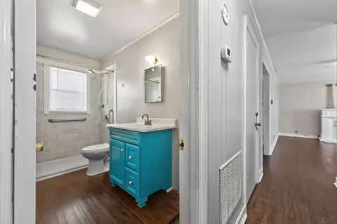 Entry Way - 969 Ivanhoe Rd, Max Meadows, VA 24360 photo 4 of 6