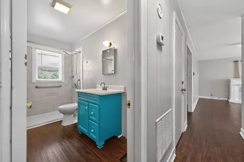 Entry Way - 969 Ivanhoe Rd, Max Meadows, VA 24360 photo 5 of 6