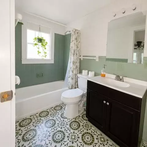 Bath - 6048 Clearfork Rd, Bastian, VA 24314 photo 1 of 1