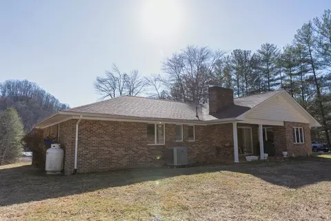 Exterior - 503 Birmingham Rd, Cedar Bluff, VA 24609 photo 6 of 11
