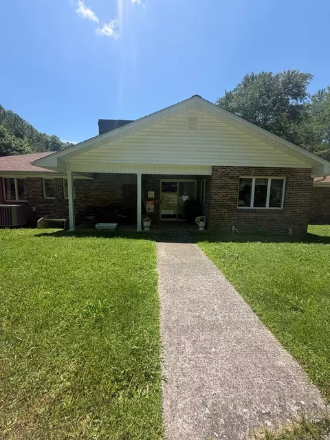 503 Birmingham Rd, Cedar Bluff, VA 24609 photo 2