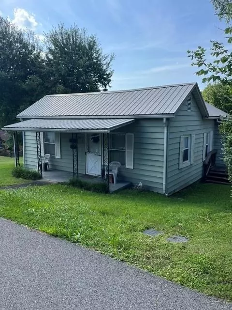 307 B St SE, Abingdon, VA 24210