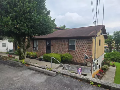 2714 Everette St, Bristol, VA 24201