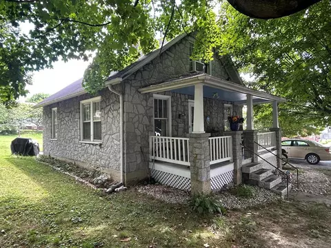 820 N 3rd St, Wytheville, VA 24382