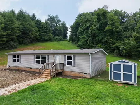 3767 SE Franklin Pike, Floyd, VA 24091