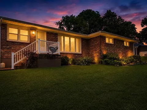 116 Summers St, Cedar Bluff, VA 24609 photo 4
