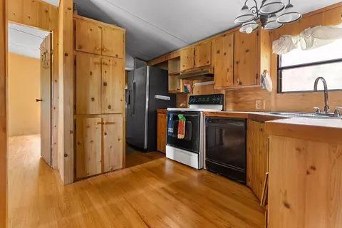103 Celebrity Ln, Ivanhoe, VA 24350 photo 9