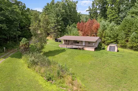 103 Celebrity Ln, Ivanhoe, VA 24350 photo 2