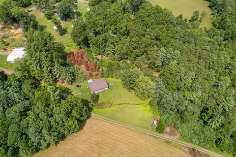 103 Celebrity Ln, Ivanhoe, VA 24350 photo 32