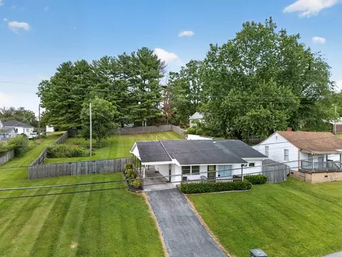View/Area - 360 Trigg St, Abingdon, VA 24210 photo 2 of 2