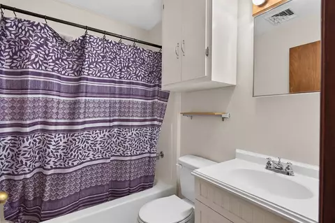 Bath - 360 Trigg St, Abingdon, VA 24210 photo 1 of 1
