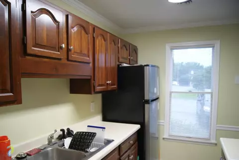 Kitchen - 822 Wayne Ave NE, Abingdon, VA 24210 photo 2 of 2