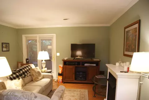 Living - 822 Wayne Ave NE, Abingdon, VA 24210 photo 1 of 2