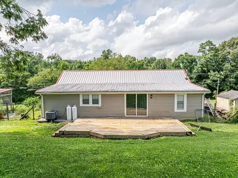Exterior - 19280 Repass Rd, Abingdon, VA 24210 photo 11 of 14