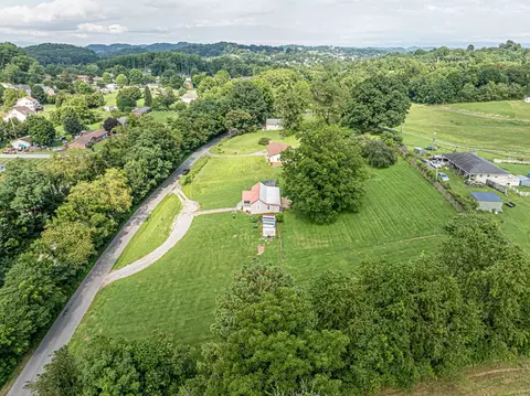 View/Area - 19280 Repass Rd, Abingdon, VA 24210 photo 6 of 12