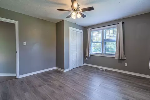 Bedroom - 19280 Repass Rd, Abingdon, VA 24210 photo 6 of 13