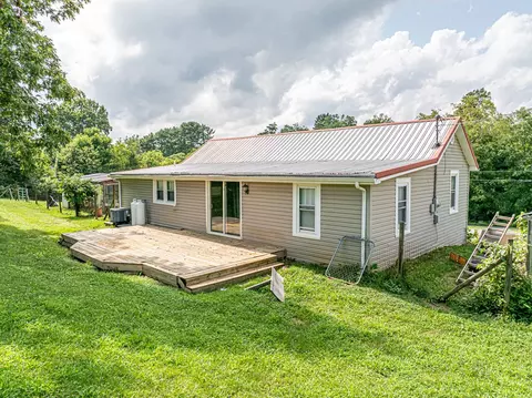 Exterior - 19280 Repass Rd, Abingdon, VA 24210 photo 10 of 14