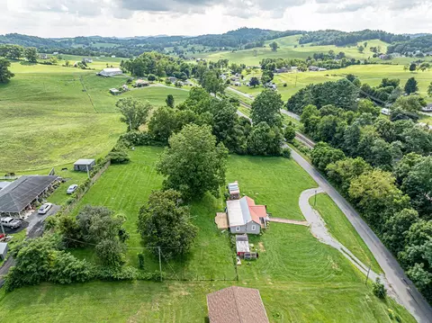 View/Area - 19280 Repass Rd, Abingdon, VA 24210 photo 10 of 12