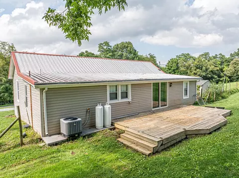 Exterior - 19280 Repass Rd, Abingdon, VA 24210 photo 12 of 14