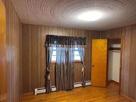 Bedroom - 30005 Lee Hwy, Glade Spring, VA 24340 photo 2 of 4