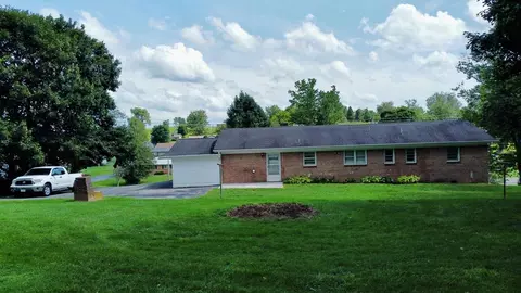 Exterior - 30005 Lee Hwy, Glade Spring, VA 24340 photo 9 of 17