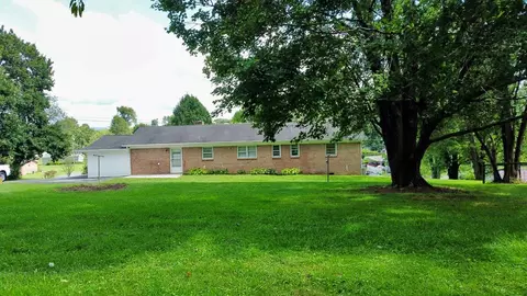 Exterior - 30005 Lee Hwy, Glade Spring, VA 24340 photo 8 of 17