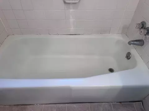 Bath - 30005 Lee Hwy, Glade Spring, VA 24340 photo 2 of 2