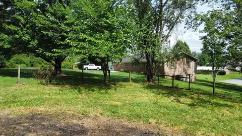 Exterior - 30005 Lee Hwy, Glade Spring, VA 24340 photo 17 of 17