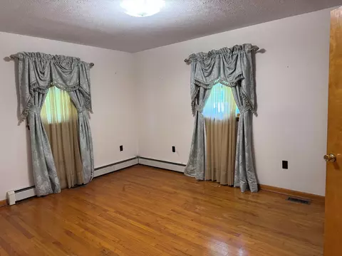 Bedroom - 30005 Lee Hwy, Glade Spring, VA 24340 photo 3 of 4