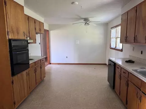 Kitchen - 30005 Lee Hwy, Glade Spring, VA 24340 photo 5 of 5