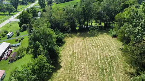View/Area - 30005 Lee Hwy, Glade Spring, VA 24340 photo 4 of 5