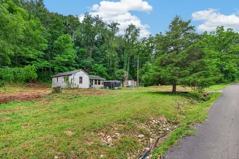 4403 Frog Level Ct, Pulaski, VA 24301 photo 2