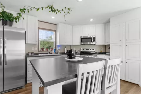 Kitchen - 3636 Pine Run Rd, Draper, VA 24324 photo 3 of 7