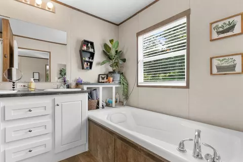 Bath - 3636 Pine Run Rd, Draper, VA 24324 photo 1 of 5